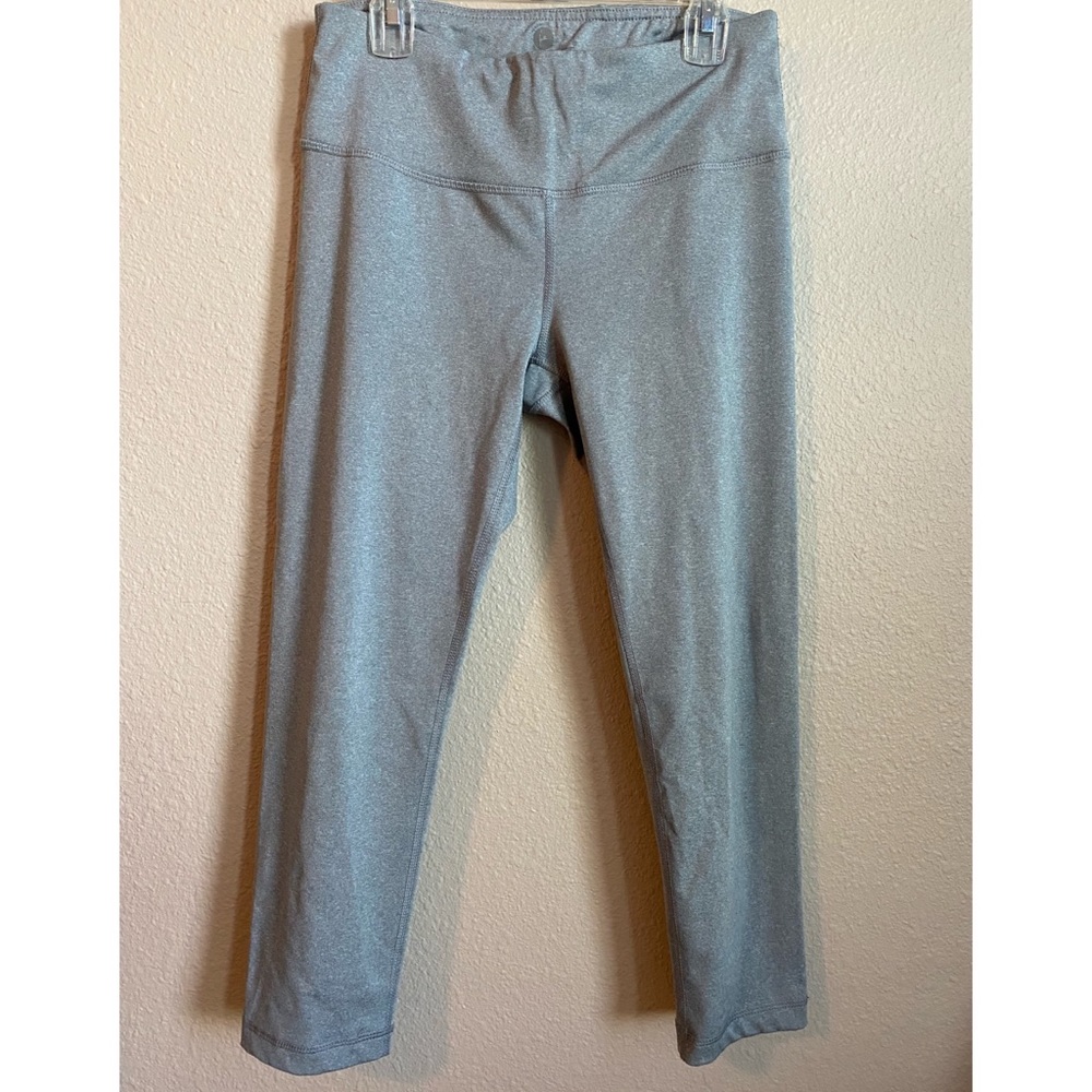 90 Degree Grey Capri Leggings